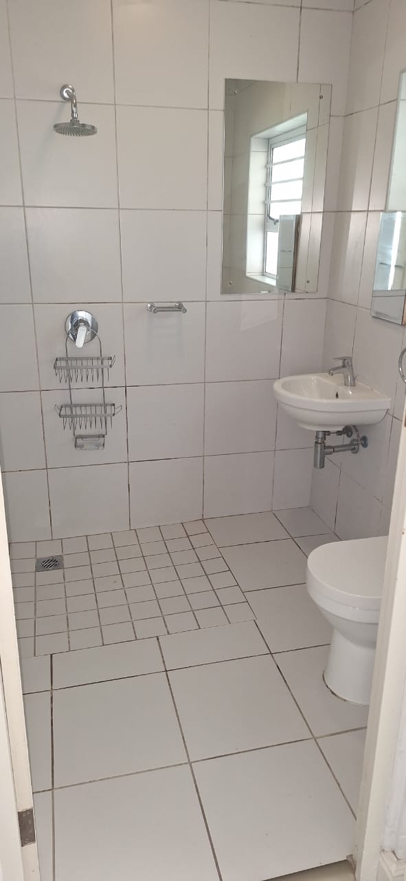 To Let 1 Bedroom Property for Rent in Vredehoek Western Cape